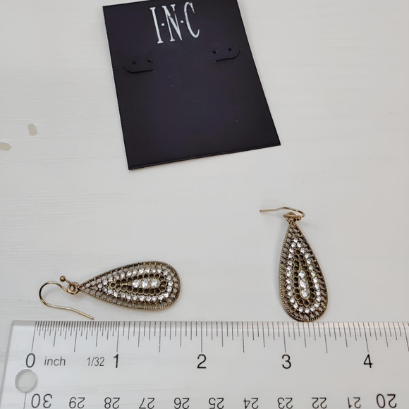 💎 2/$15 INC Pave Crystal Antiqued Gold tone  Filigree Tear Drop Dangle Earrings - Picture 4 of 6